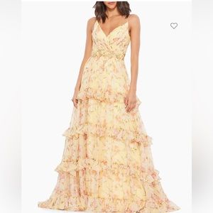 Mac Duggal Floral Tiered Ruffle Gown in Size 0